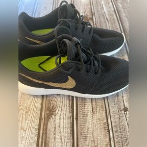 Nike ID woman’s sneakers